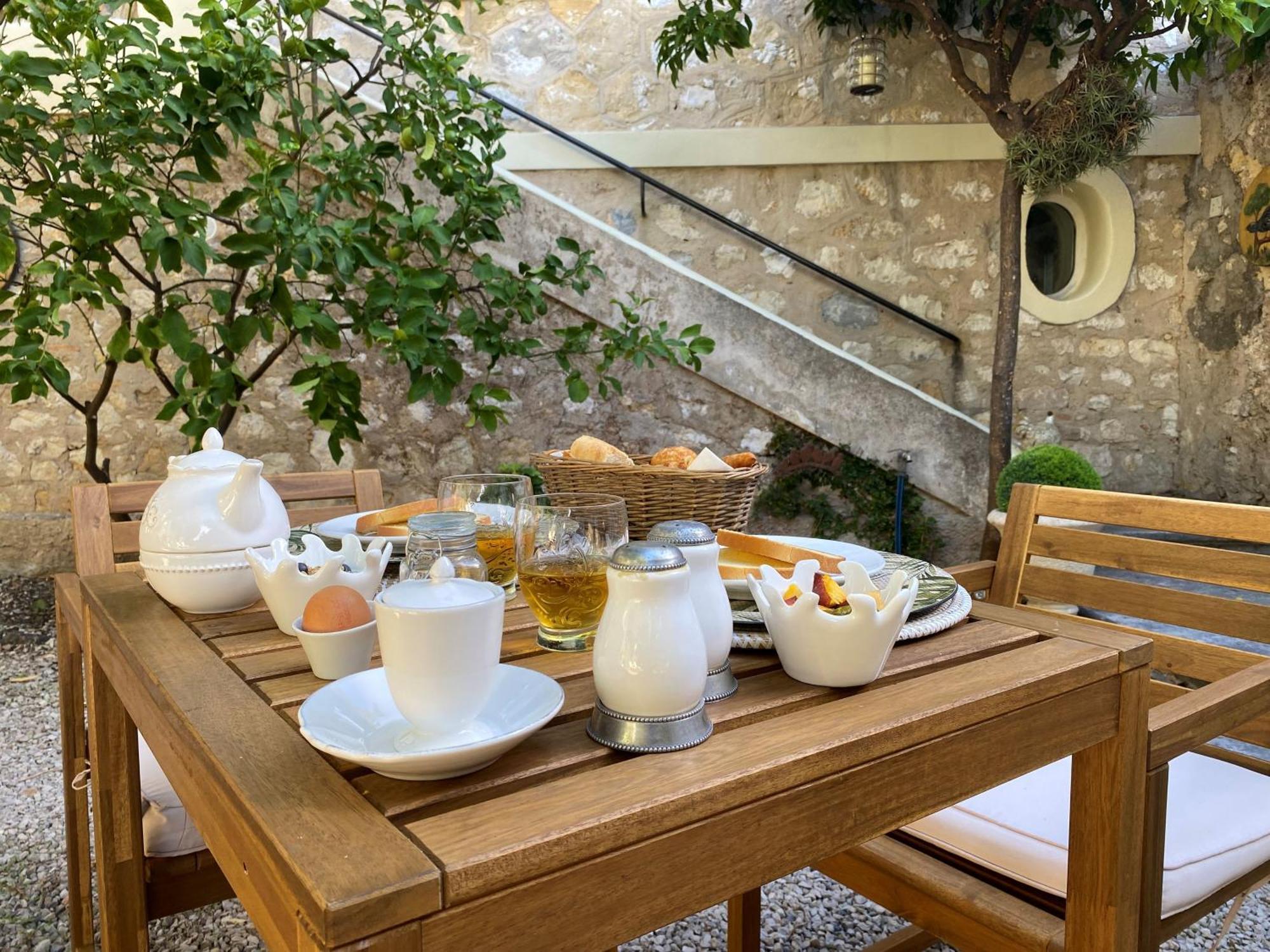 Le Jardin D'Elma Bed & Breakfast Vence Exterior photo